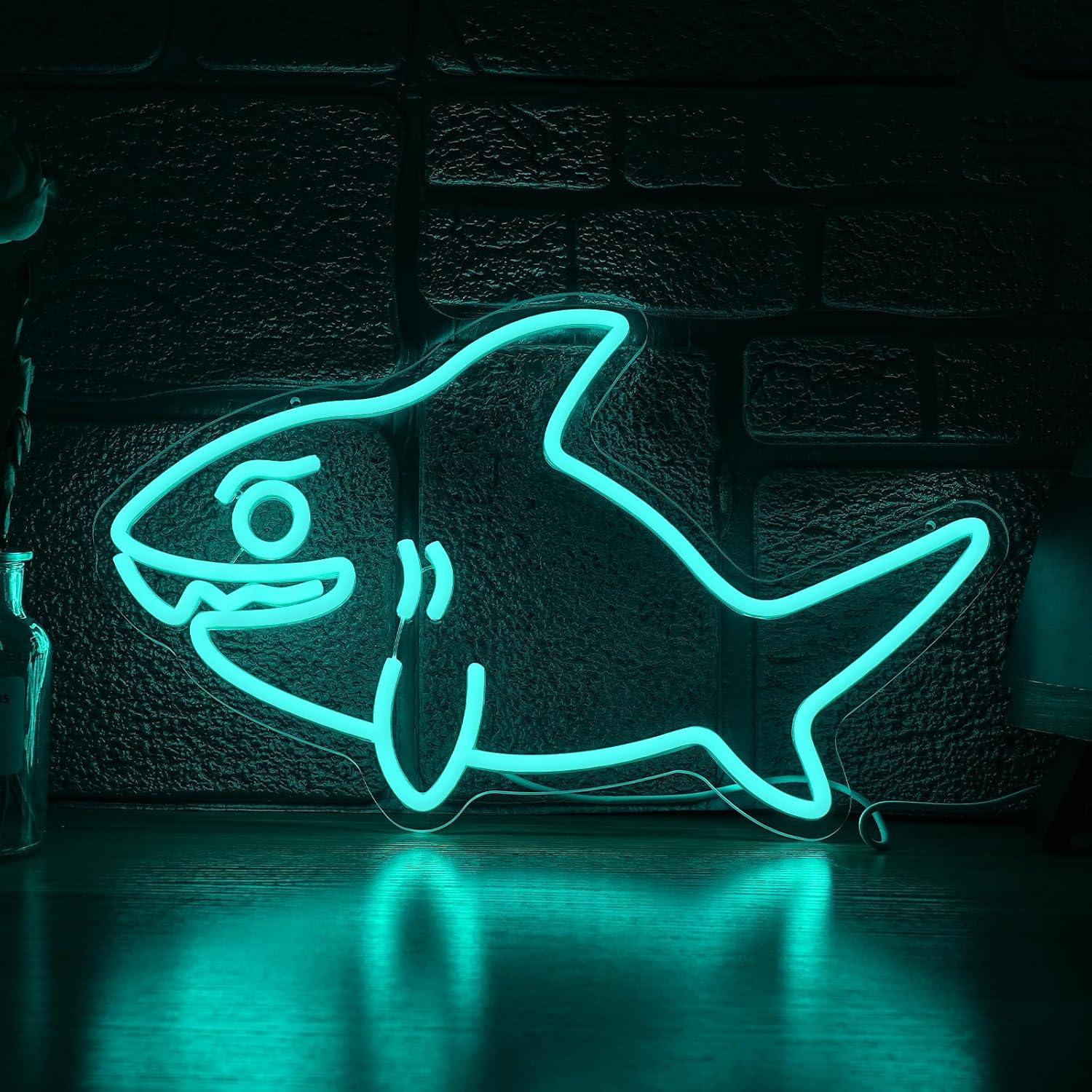 لافتة نيون على شكل سمكة قرش مع - مراجعة Marine Zoo وسعره